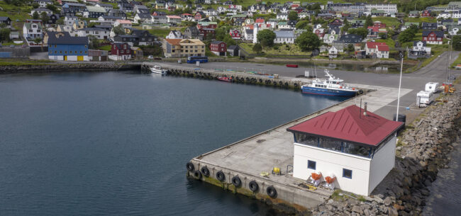 havnarskrivstovan_vestmannahavnar_havn_2juli20_0333- Port of Vestmanna