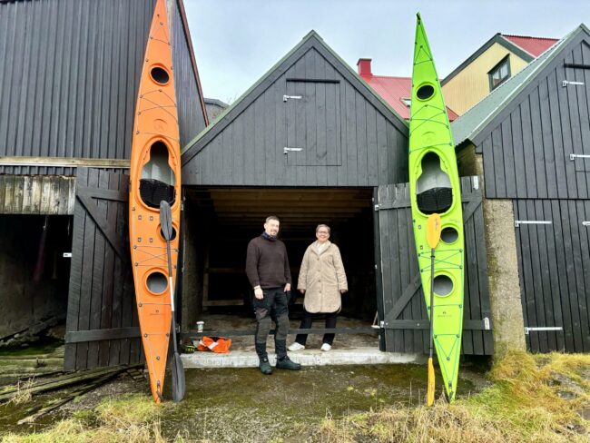 explore_vestmanna_by_nature